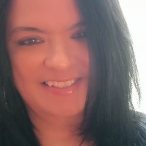 Meet your Posher, Iris